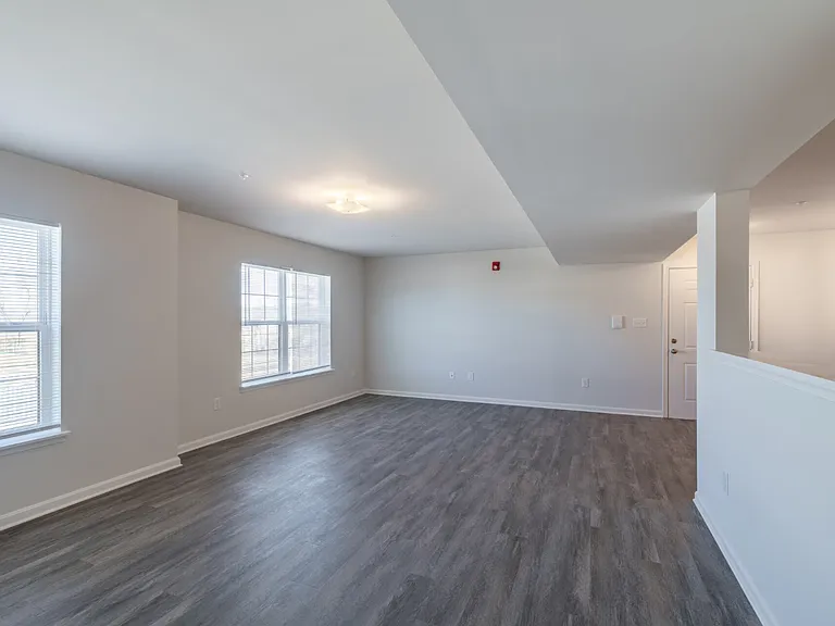 Smith Farm Apartments — Photo 13