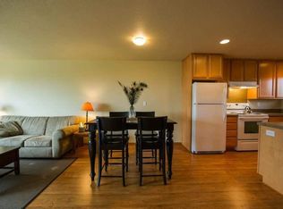 1566 Irving Ave APT 2, Astoria, OR 97103