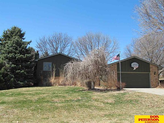 2nd image of 2803 Douglas Dr