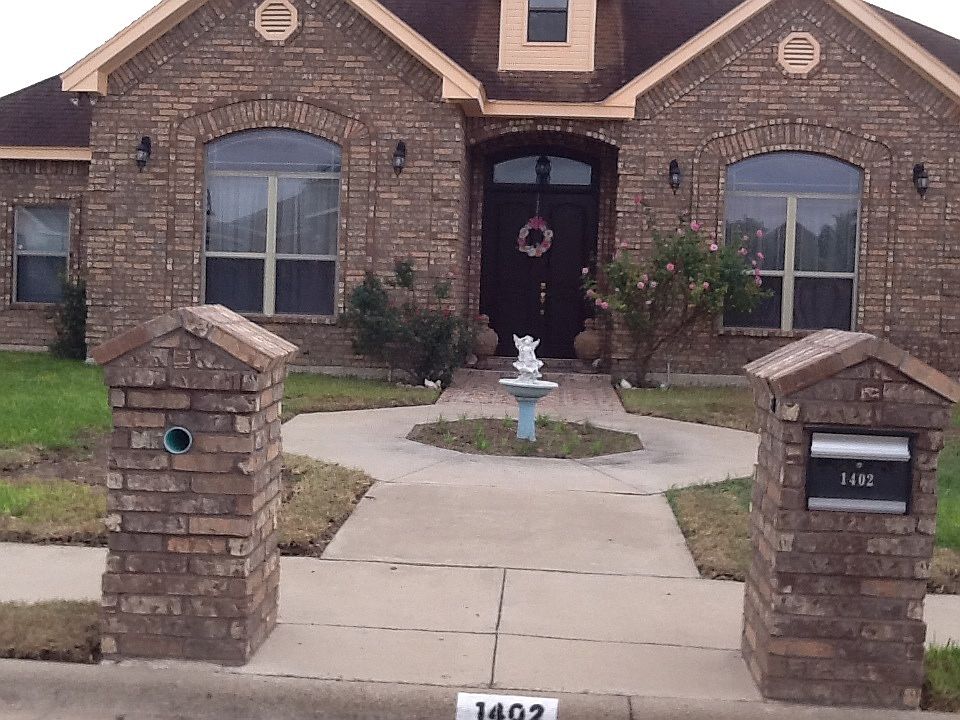 1st image of 1402 Sheri Lee Dr