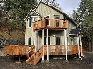 270 Sabrina Ln, Winston, OR 97496