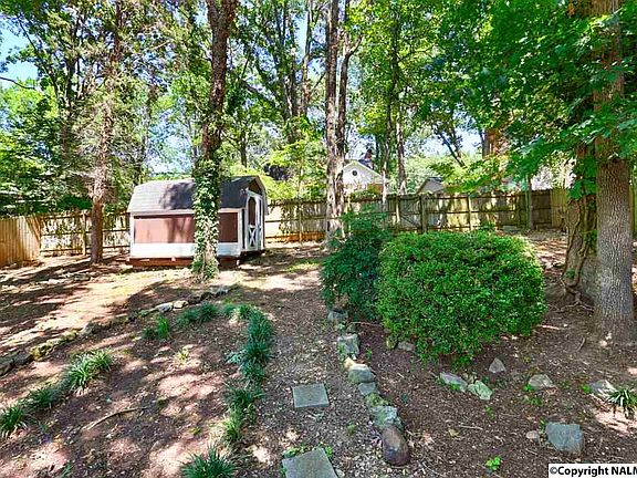 4th image of 11209 Mountaincrest Dr SE