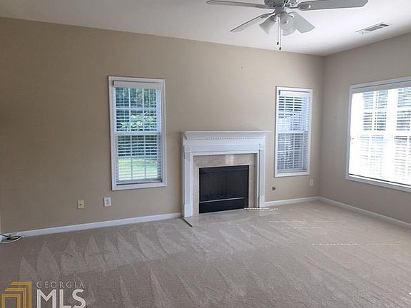 4th image of 802 Bradley Cir