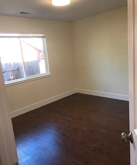 3031 Georgia St — Photo 4