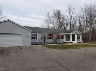 49975 Rush Lake Rd, Hartford, MI 49057