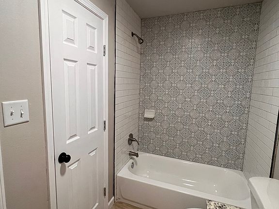 2nd Bathroom