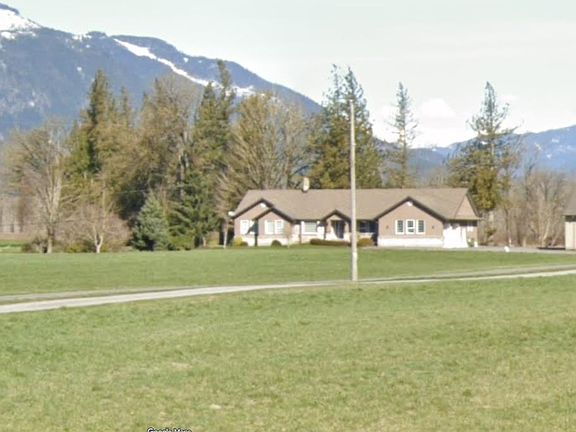 3rd image of 47083 Bell Rd