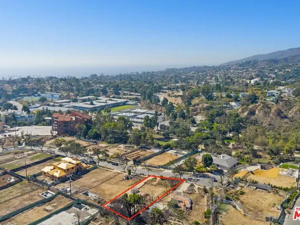 15469 Albright St, Pacific Palisades, CA 90272
