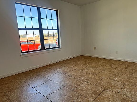 5th image of 5405 McKnight Dr