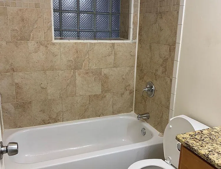 2513 N Southport Ave #GF — Photo 5