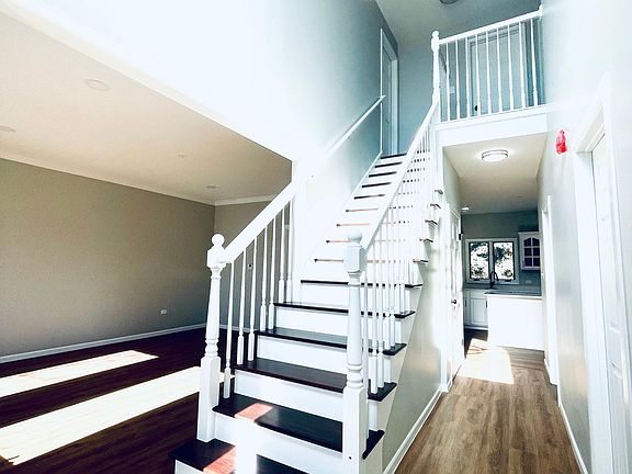 2nd image of 2723 Sweetbroom Ct