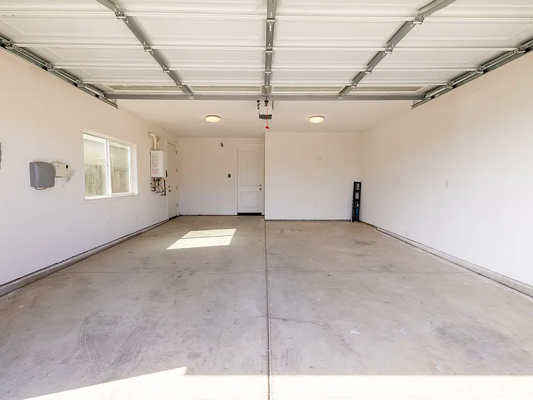 1375 Poppy Ridge Ct — Photo 33