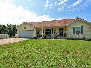 3699 Sand Creek Rd, Farmington, MO 63640