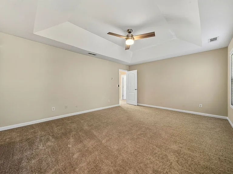 4750 Ferncrest Pl — Photo 15