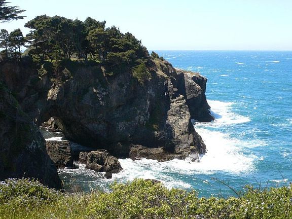 4th image of 6682 N Highway 1