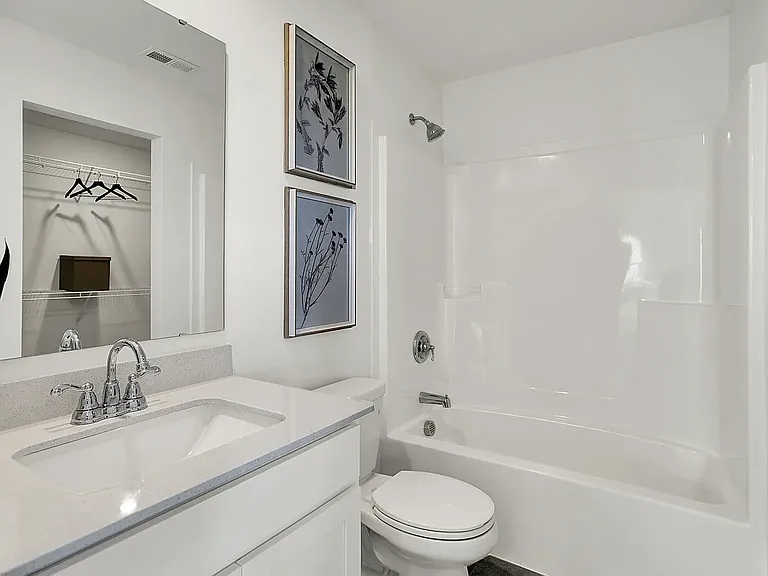2868 Woods Edge Dr — Photo 12