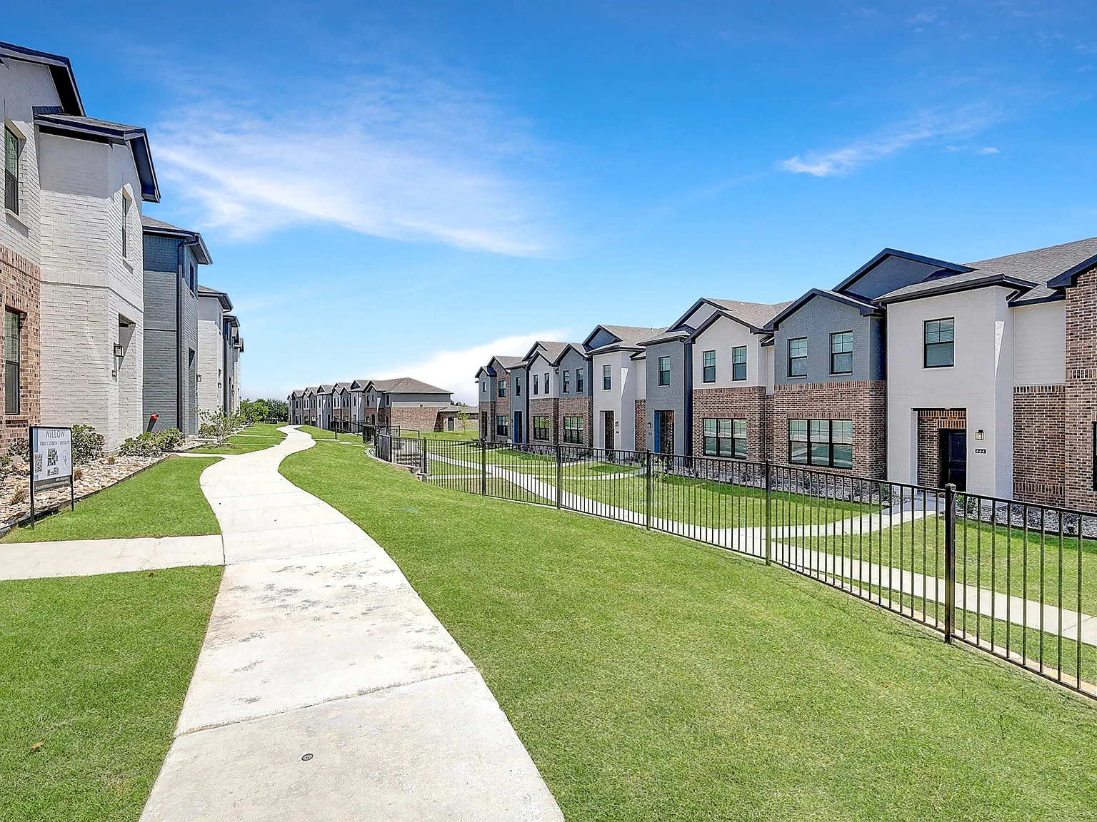Willow Crossing Townhomes — Photo 4