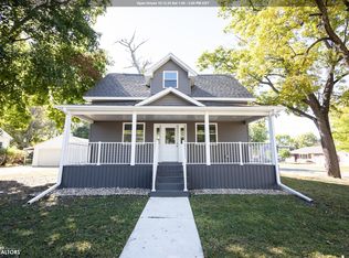 295 W 9th St, Garner, IA 50438