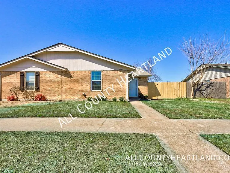 2121 Meench Dr — Photo 1