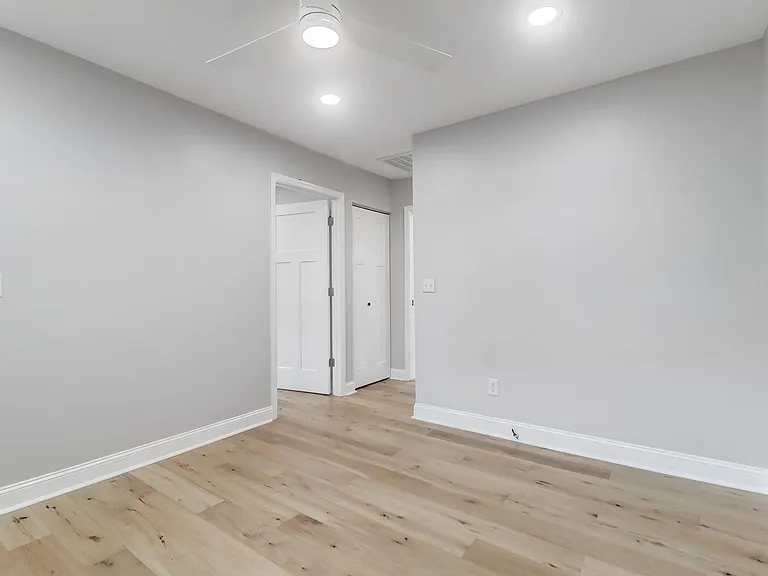 167 Fishburne St — Photo 40