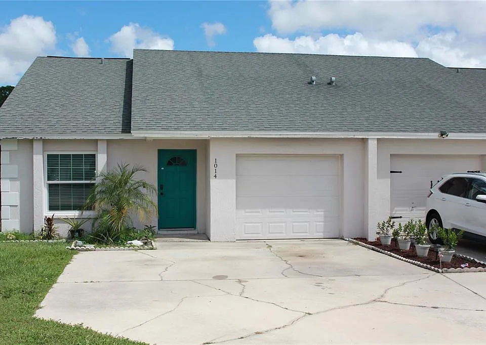 1014 Meadowood Pointe Rd