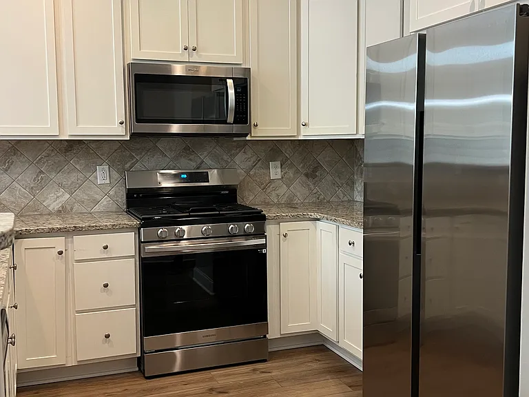 1618 Cedar Hill Way — Photo 14