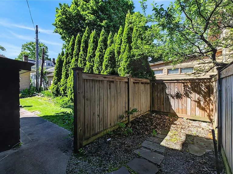 420 Harvard St #1 — Photo 21