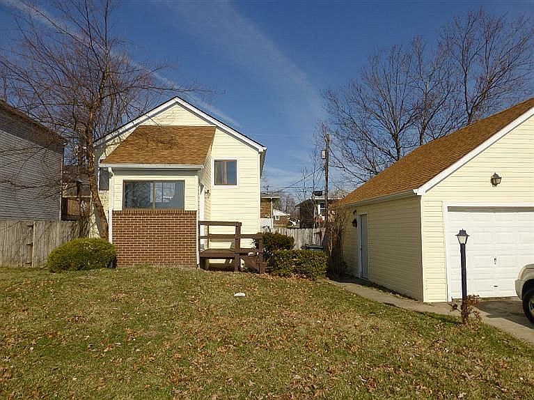 1st image of 448 Larkwood Dr