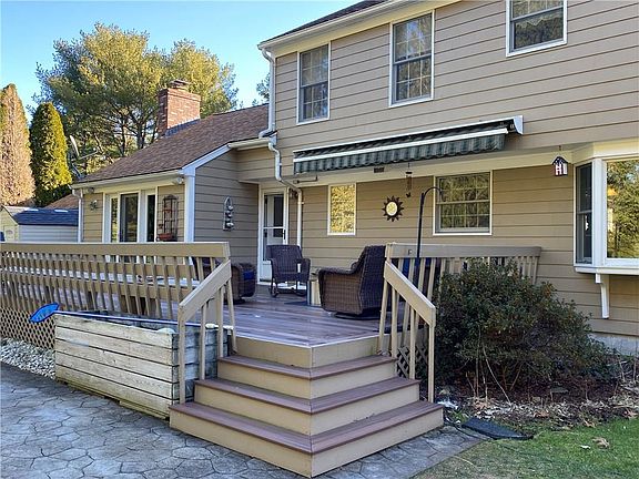 3rd image of 15 Jefferson Dr