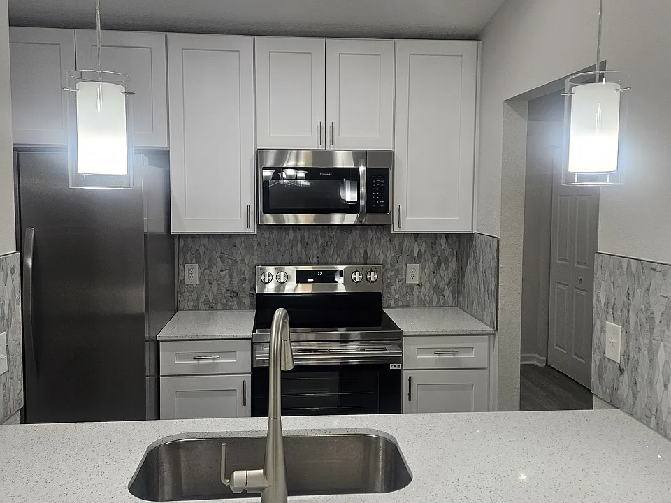 3270 Ricky Dr #202