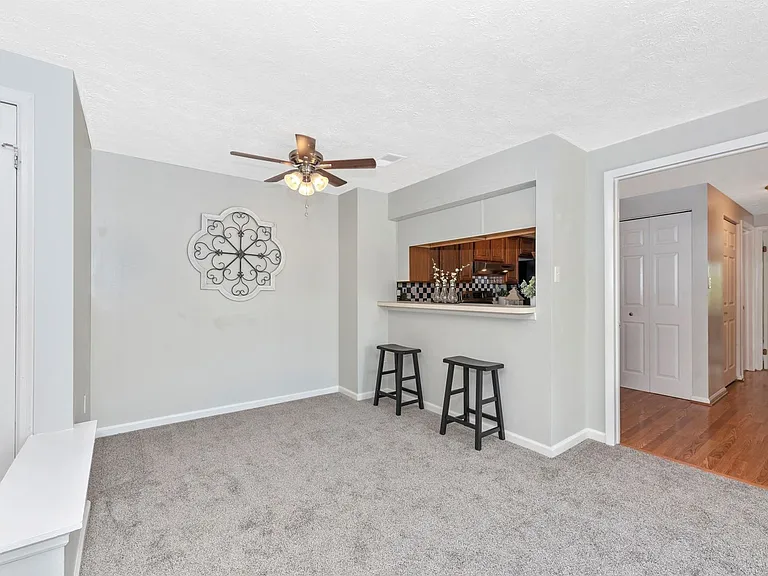 802 Stratford Way #K — Photo 16