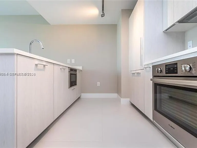 501 NE 31st St #3910 — Photo 7