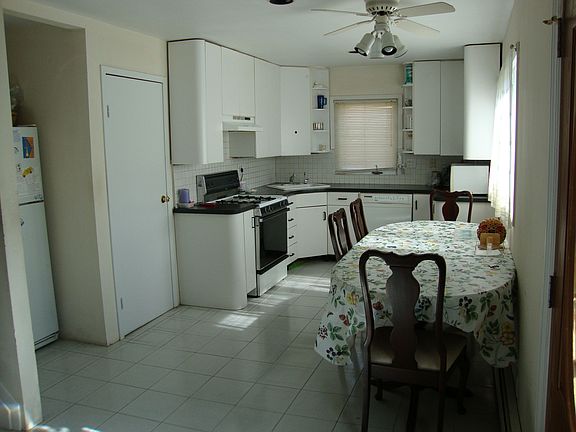 2nd image of 203 Branch Ave