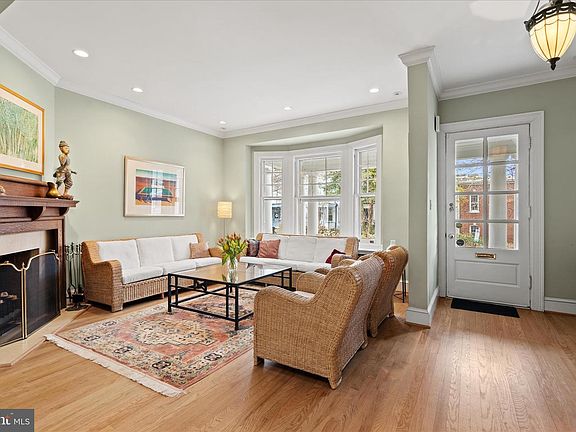 3rd image of 2816 27th St NW