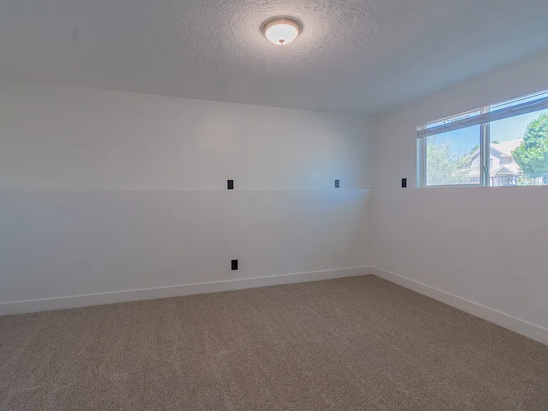 2510 S 450 West Cir — Photo 30