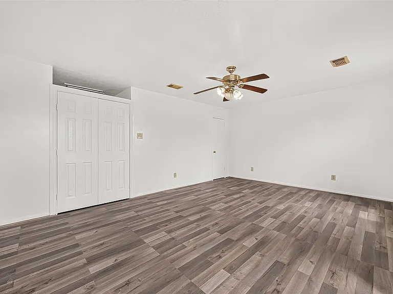 8202 Worthington Dr — Photo 34
