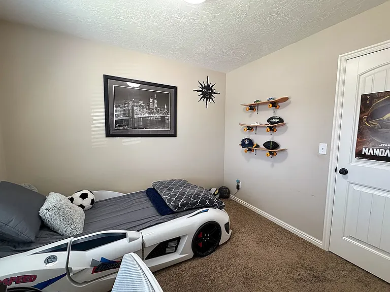 1661 S 1960 E — Photo 20