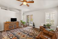 photo property thumbnail