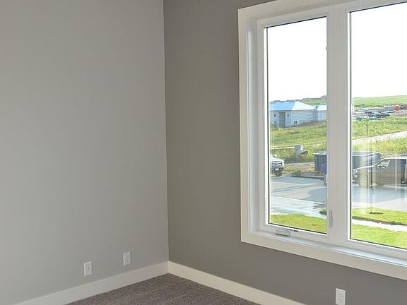 4th image of 9711 Balkan Ave