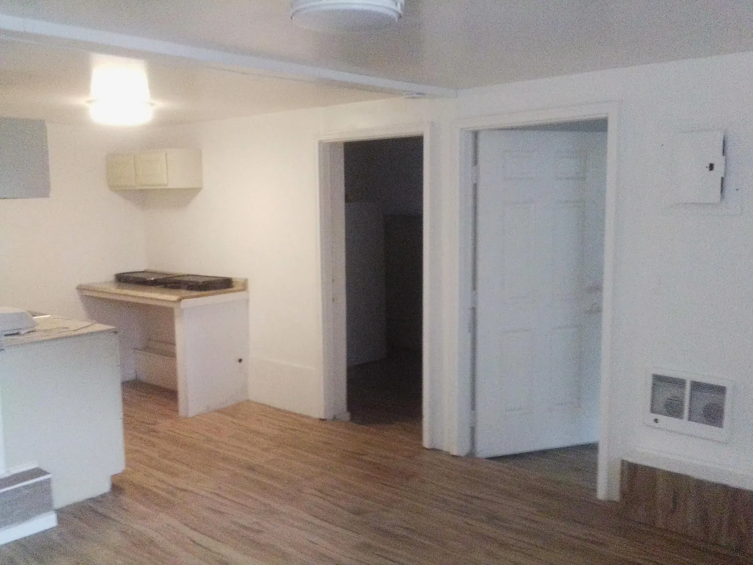 2 bed, 530 sqft, $2,200 — Photo 2