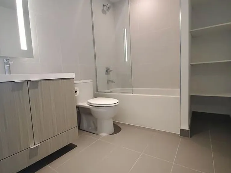 575 Bloor St E #3505 — Photo 3