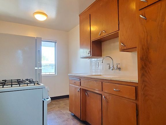 3rd image of 3047 David Ave #11