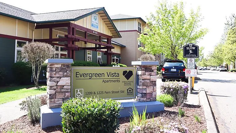 Evergreen Vista — Photo 1