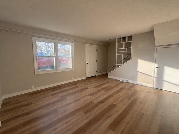 3rd image of 37658 Lakeshore Blvd #3