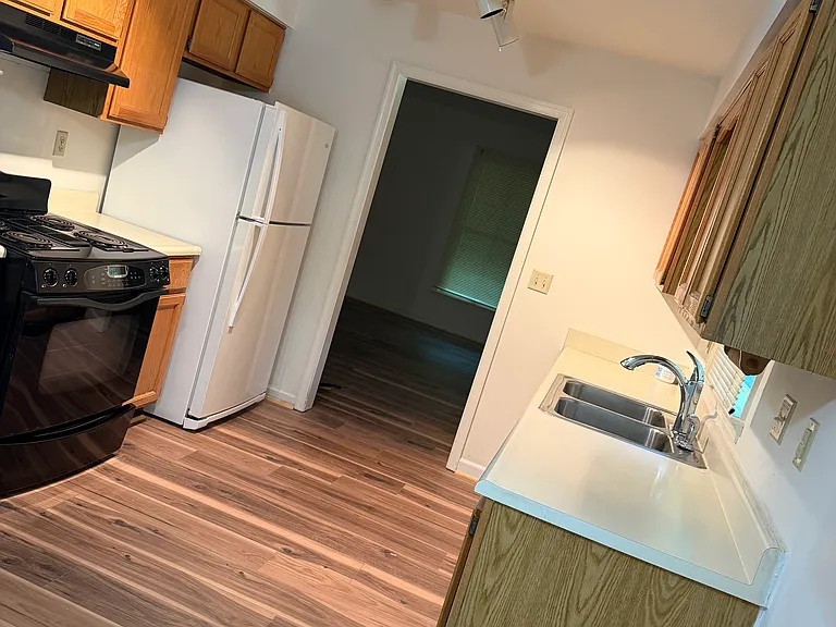 425 Ashlawn Dr — Photo 9