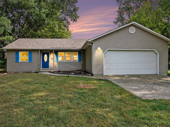 14061 Riverside Dr, Constantine, MI 49042