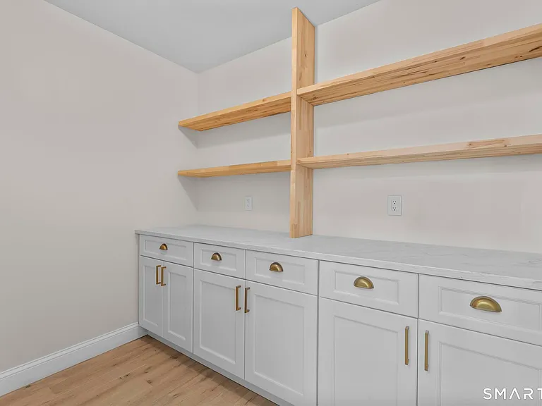 120 Ivy Hill Rd — Photo 10