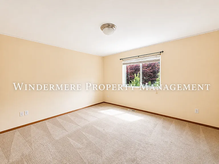 3005 NE Yale Way — Photo 15