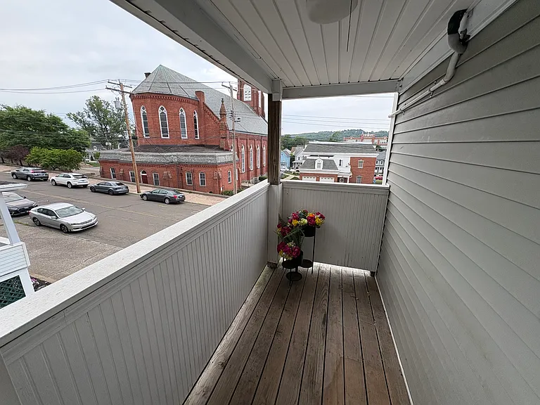 180 Olivia St #4 — Photo 5