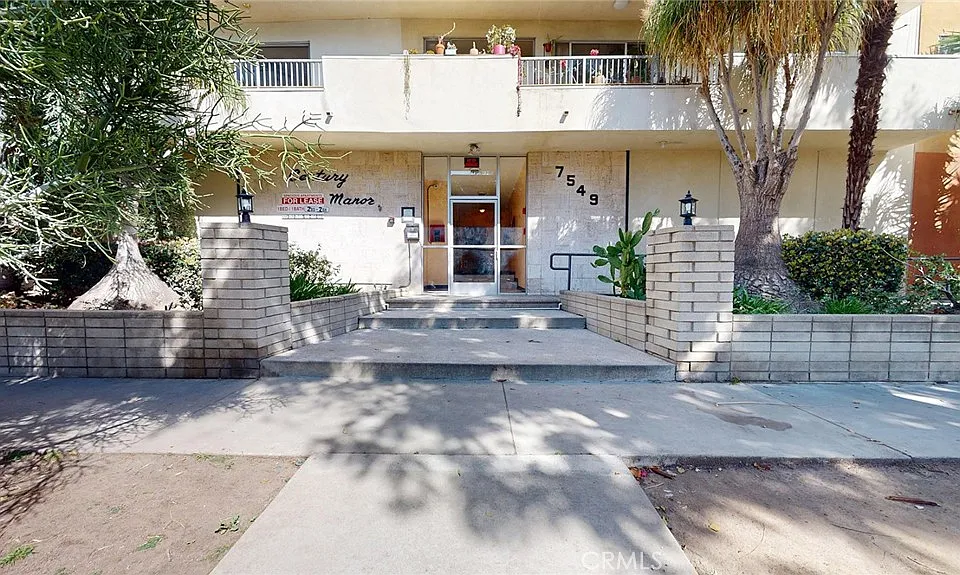 7549 Lexington Ave #19